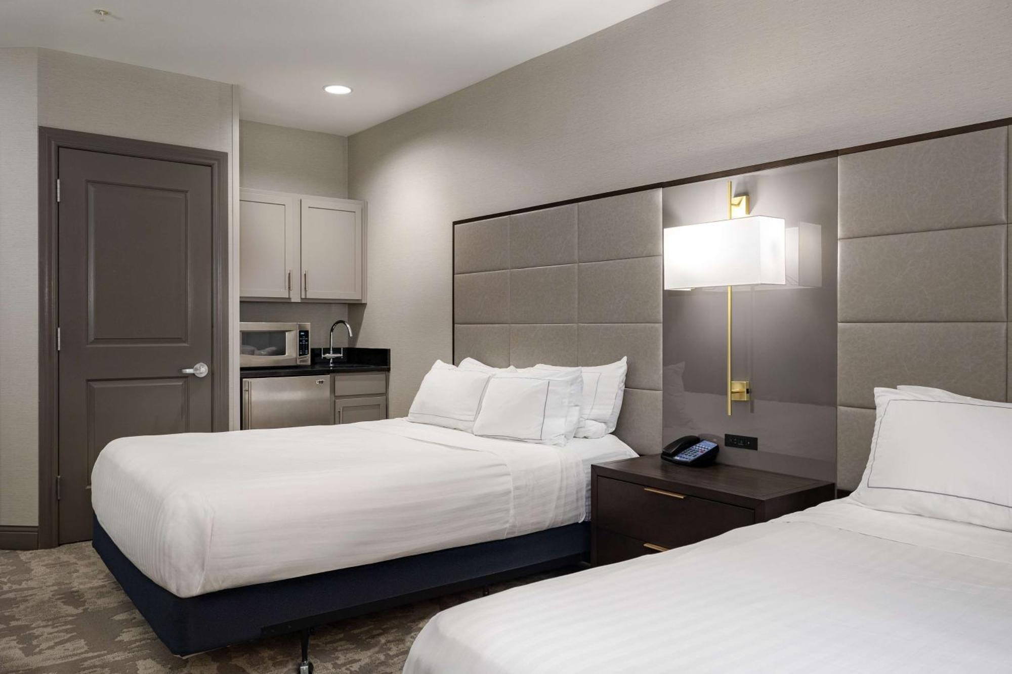Hotel Hilton Promenade Branson Landing Exterior foto